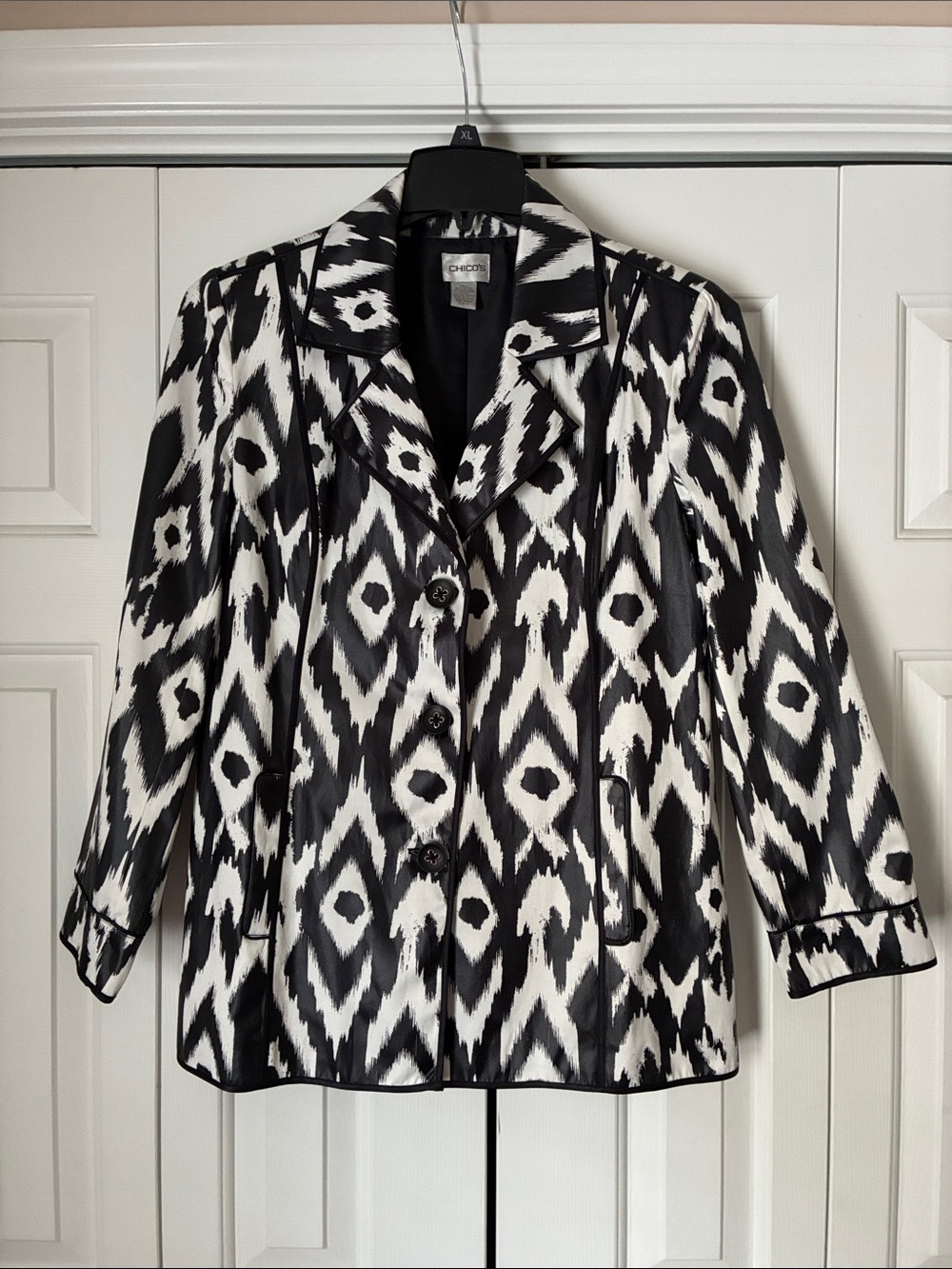 Chico's Black & White Ikat-Pattern Blazer